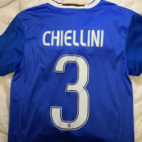 Juventus 2017 away jersey - Picture 2 of 5